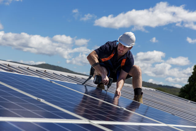 Offre d'emploi Aide-électricien pour la pose de panneaux solaires H/F Valais